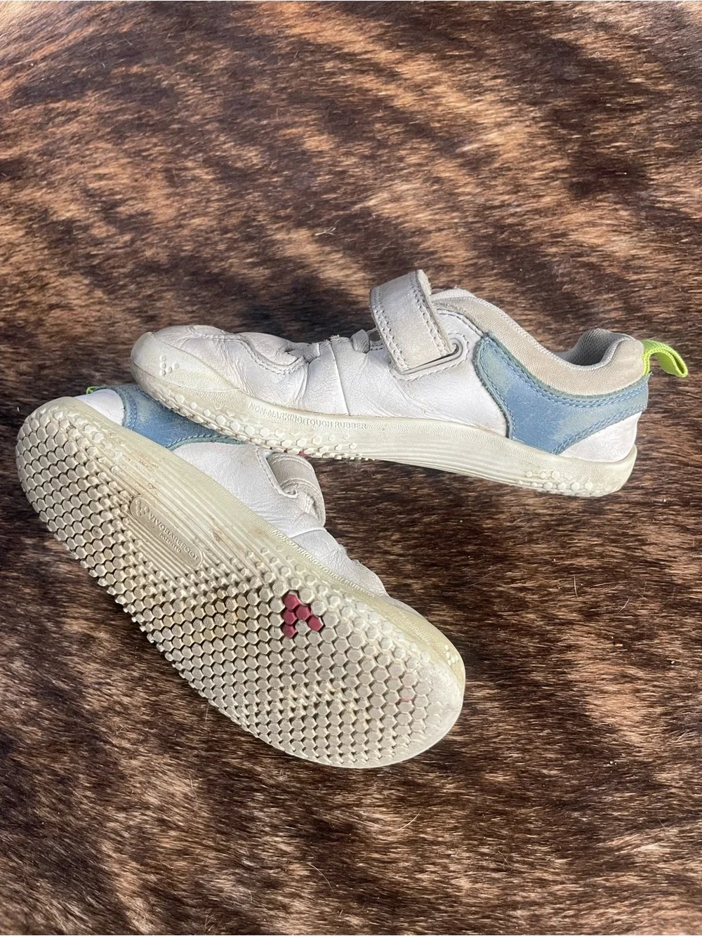 Vivo barefoot white leather